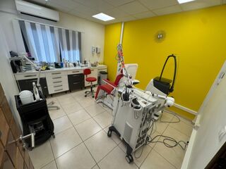  Immeuble à vendre 15 + pièces 300 m²