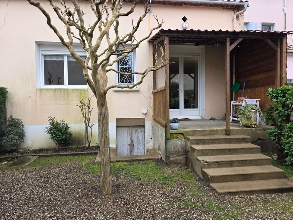 Ensemble immobilier de 145 m²  Investissement sécurisé en coeur de Bergerac