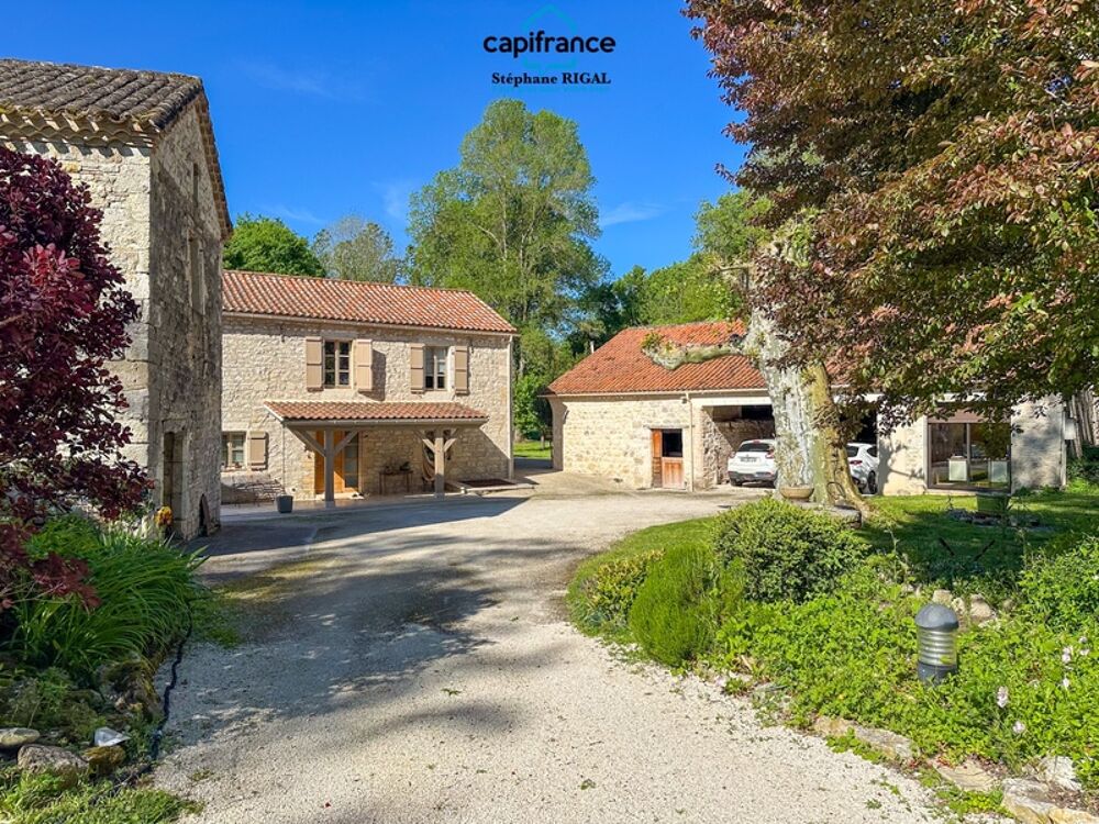 Propriete à vendre 6 pièces proche de MONTCUQ (46), moulin et dépendances sur terrain de 1,67 ha