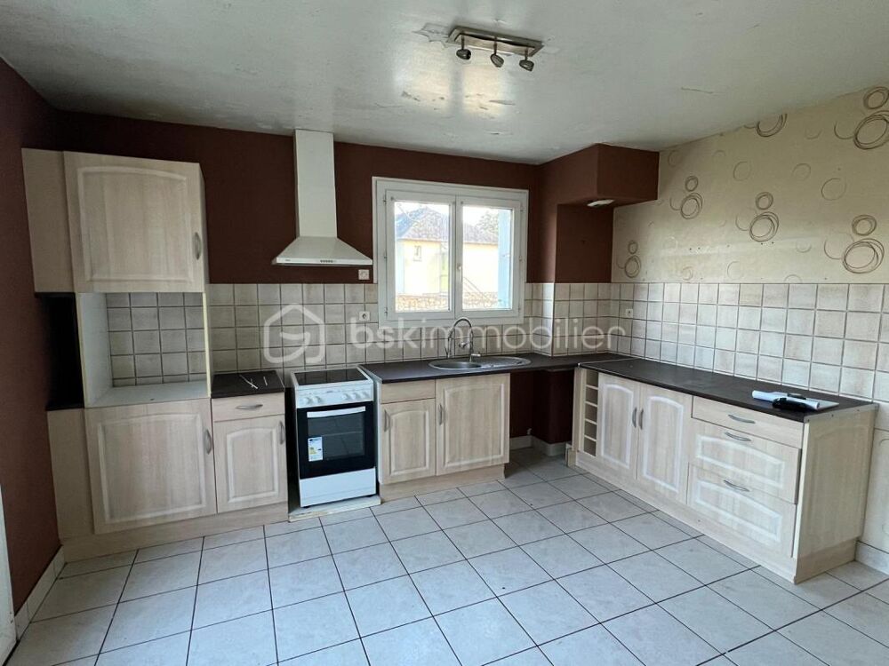 Vente Propriété/Château Maison en centre bourg de 111 m2 exposée Plein Sud La bazouge du desert