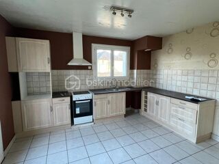  Propriété/château à vendre 5 pièces 111 m²