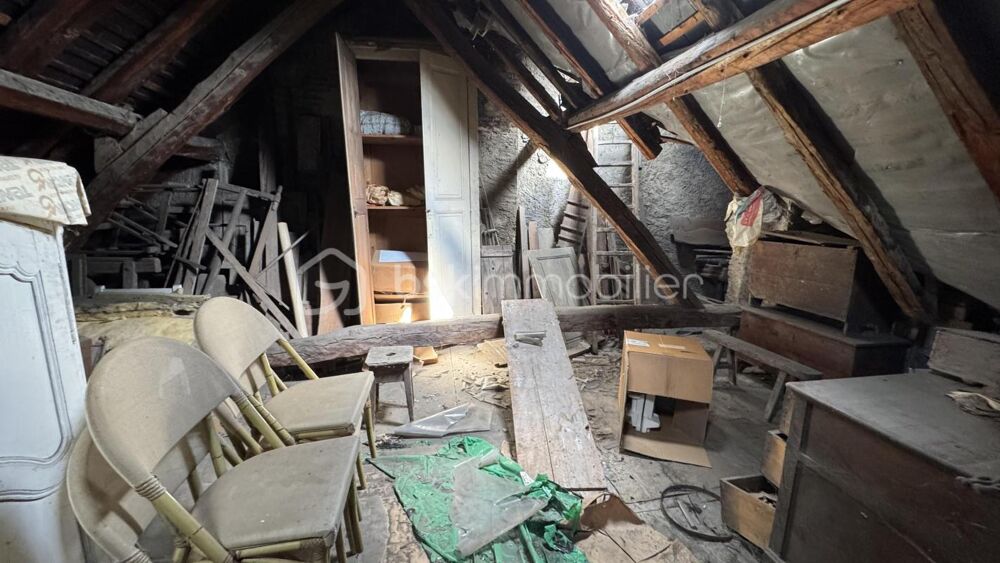 Vente Appartement LA MURE - Apparement 3 pièces 90 m² à rénover La mure