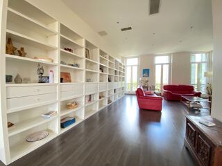  Appartement � vendre 4 pi�ces 147 m�