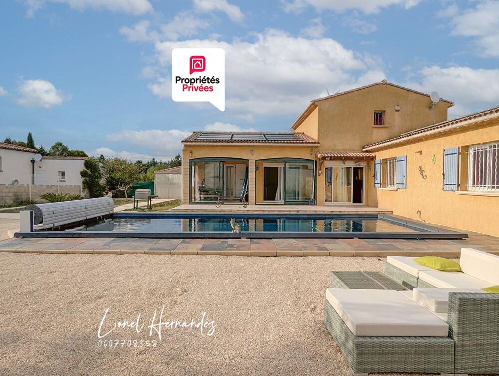 Villa 5 pièces de plain-pied - 132m² - Piscine - Garage - Panneaux solaires - Terrain de 1203m²
