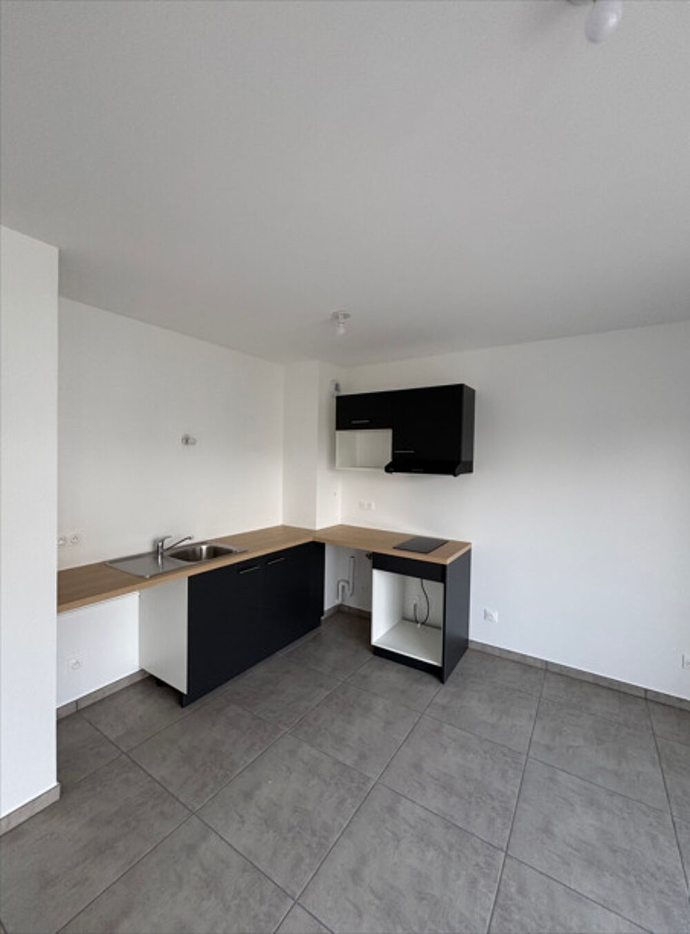 Beau T2. neuf. Secteur Bel air. Climatisation. Garage inclus
