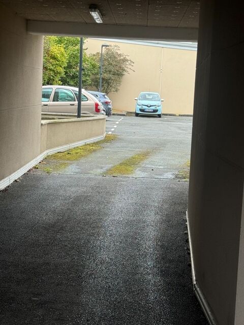  Parking / Garage  louer 1 pice 14 m