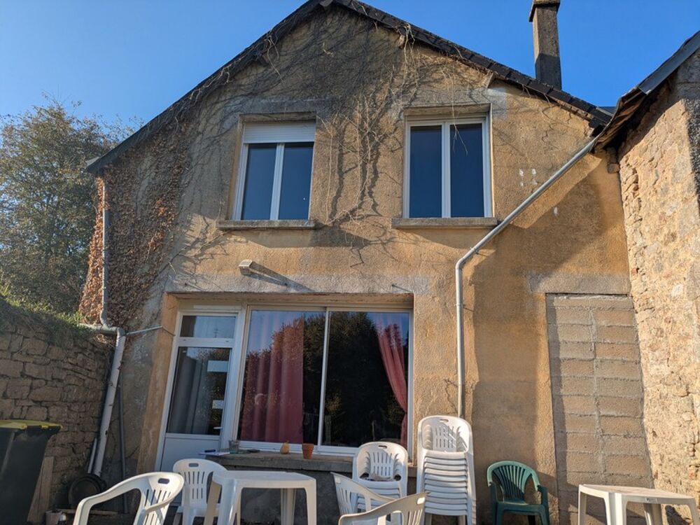 Vente Immeuble GUEMENE SUR SCORFF IMMEUBLE DE 239M² ENVIRON COMPOSÉ DE DEUX APPARTEMENTS ET UNE SURFACE COMMERCIALE PARCELLE DE 533m² Guemene sur scorff