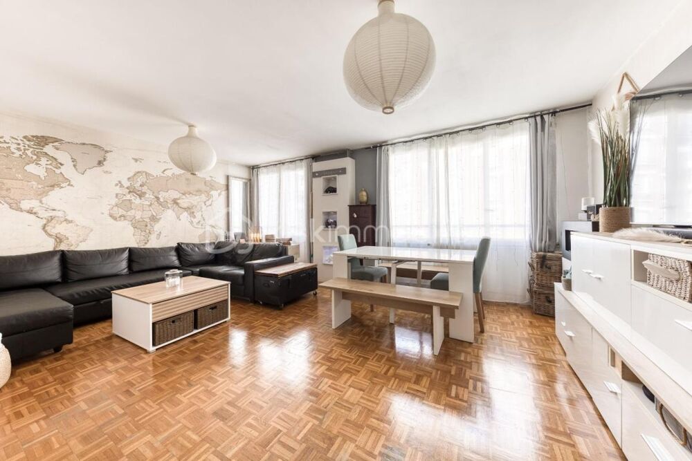 Vente Appartement Bel Appartement 3 pièces  avec Cave et  Place de Parking Paris 20