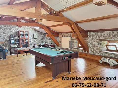   Belle maison en pierre de 173 m� 3 chambres jardin garage sur 331m� de terrain 43130 Maison - 7 pi�ce(s) - 173 m�