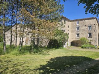  Maison à vendre 15 + pièces 700 m²