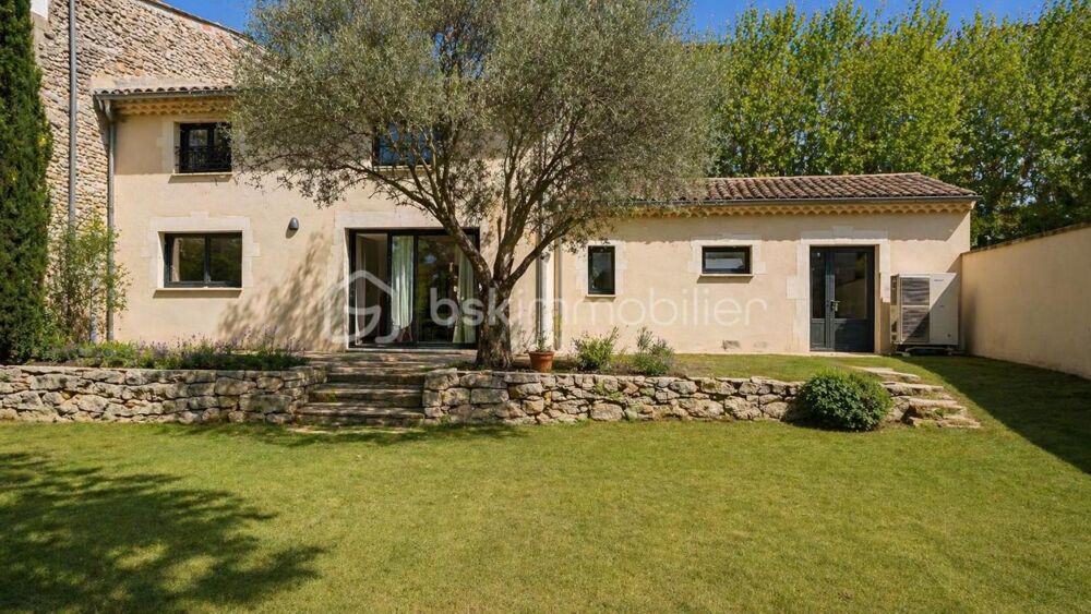 Exclusivité  Est de Montélimar  Maison de village rénovée  5 chambres  garage  jardin