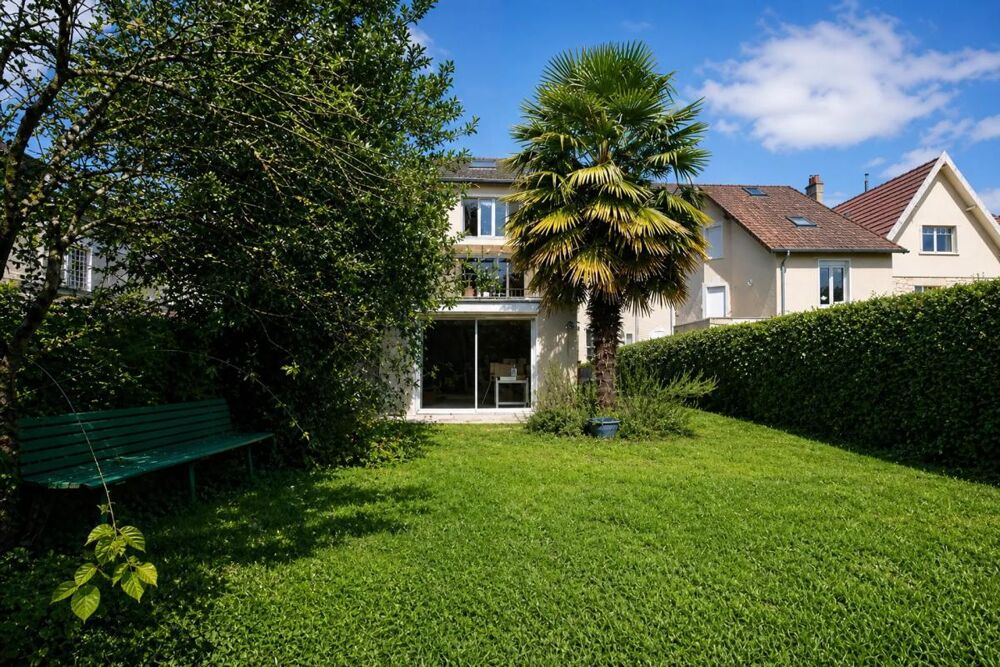 Maison 6 pièces A RENOVER avec grand jardin à Avon