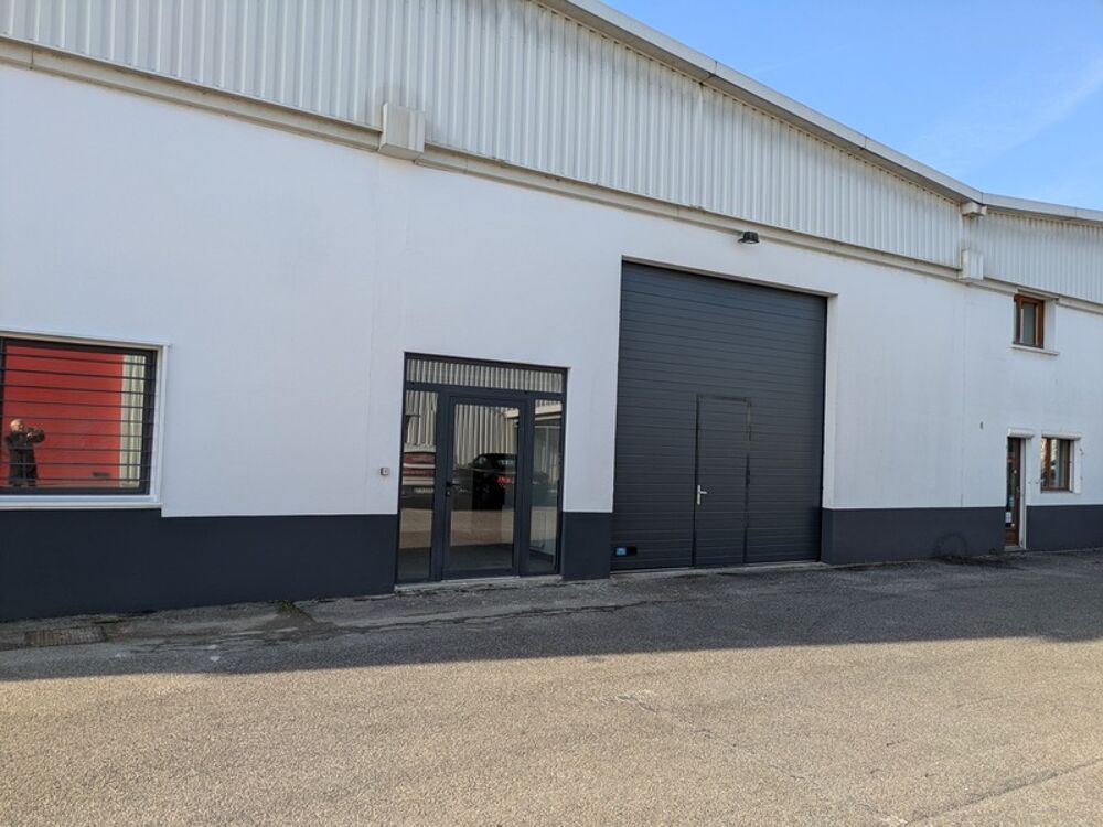   Local/bureau à louer CHAMBERY (73) 242 m² Chambery