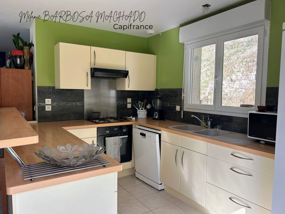 Vente Maison Maison individuelle à vendre 5 pièces à SERRIERES EN CHAUTAGNE (73) d'environ 117 m² à environ 30 minutes d'Aix-les-Bains et d'e Serrieres en chautagne
