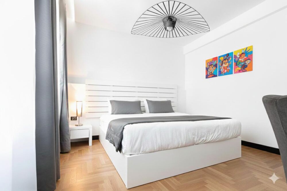 ** 4 PIECES - ETAGE ELEVE + LOGGIA + PARKING - Proche Ligne 13 et Ligne 4