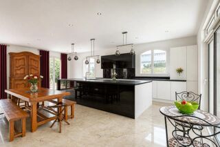  Maison à vendre 13 pièces 264 m²