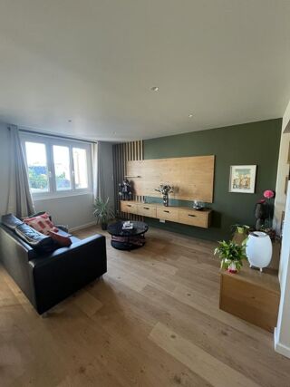  Appartement à louer 4 pièces 66 m²
