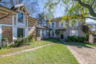  Propriété/château à vendre 12 pièces 261 m²