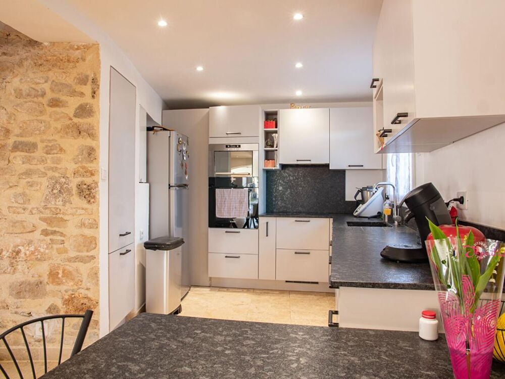 � vendre  Maison �guilles (13510)