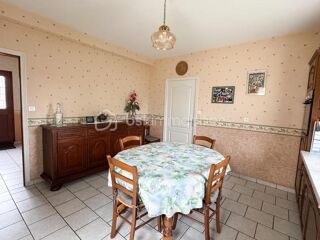  Maison  vendre 8 pices 200 m