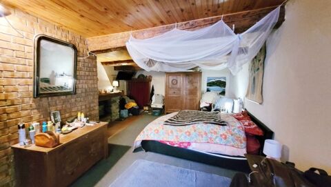   Maison de village en pierre avec grand potentiel Maison - 8 pi�ce(s) - 250 m�
