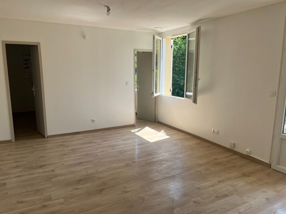 Vente Maison Maison saine, lumineuse et évolutive de 5 pièces au calme sur jardin clos avec fort potentiel d'agrandissement à PESSAC proche H Pessac