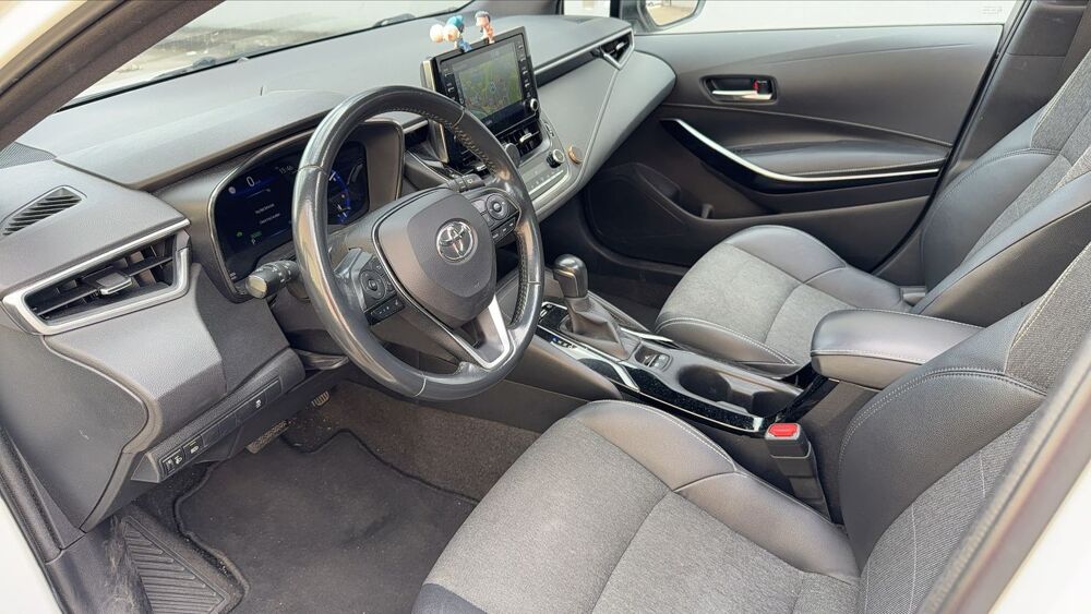 Corolla 1.8 VVT-i 122 Hybrid CVT Design Pack - Automatique Toit ouvr 2021 occasion 92000 Nanterre