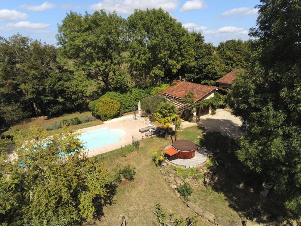 Proche Marciac dans le Gers maison 136 m2 sur 15 hectares