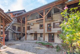  Immeuble à vendre 10 pièces 186 m²
