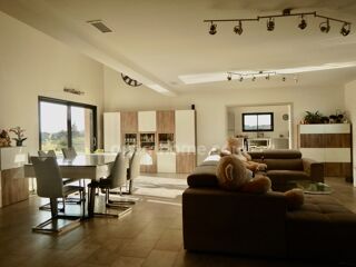  Maison  vendre 6 pices 200 m