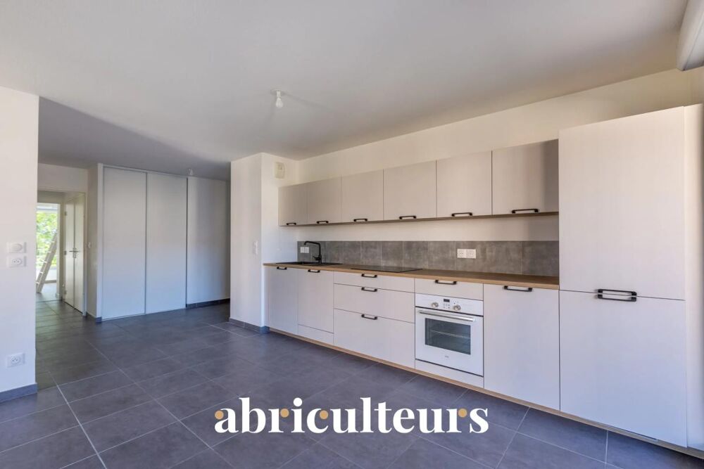 Vente Appartement Appartement spacieux avec grand balcon,en vente à Vénissieux Paul Bert (69200) Venissieux