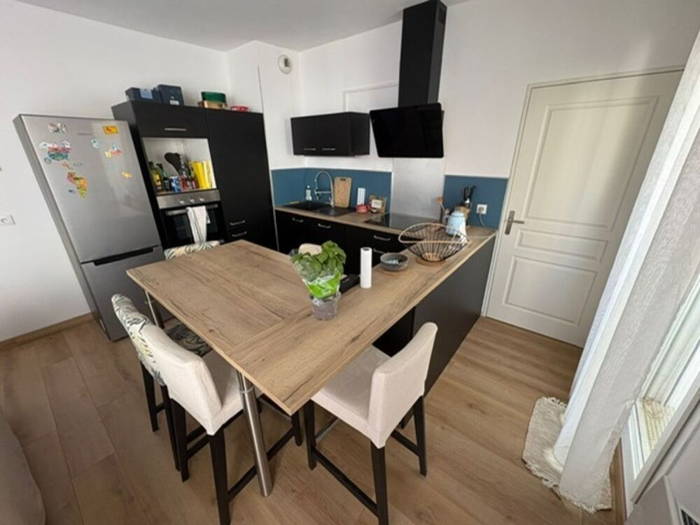 Appartement à vendre 3 pièces ROQUEVAIRE (13)+ TERRASSE 100 M2