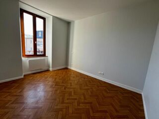  Appartement à louer 4 pièces 91 m²