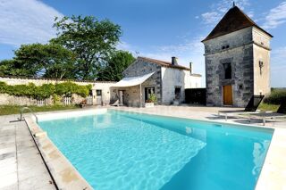  Propriété/château à vendre 8 pièces 310 m²