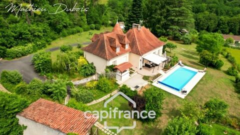   Maison de caract�re 225 m� au sol avec piscine et vue campagne - � 5 minutes de P�rigueux, Dordogne Maison - 7 pi�ce(s) - 170 m�