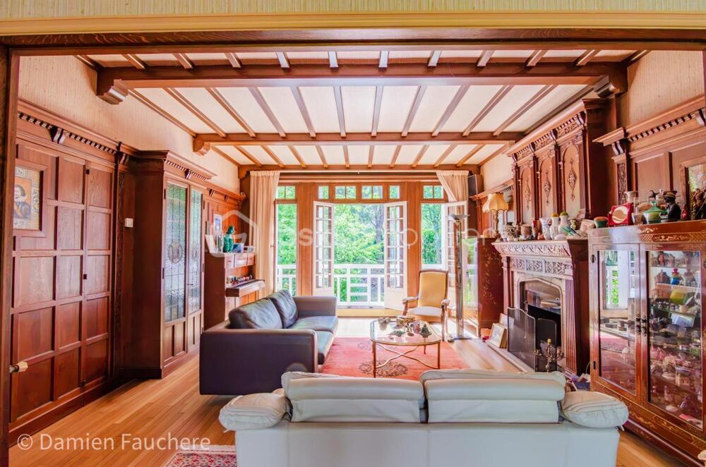 VILLA D'ARCHITECTE DE CARACTÈRE SUR PARC ARBORÉ DE 2 800 m²