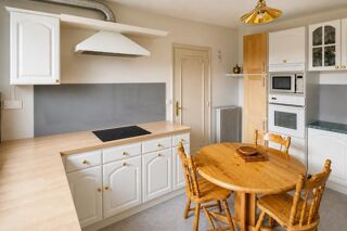  Maison à vendre 10 pièces 260 m²