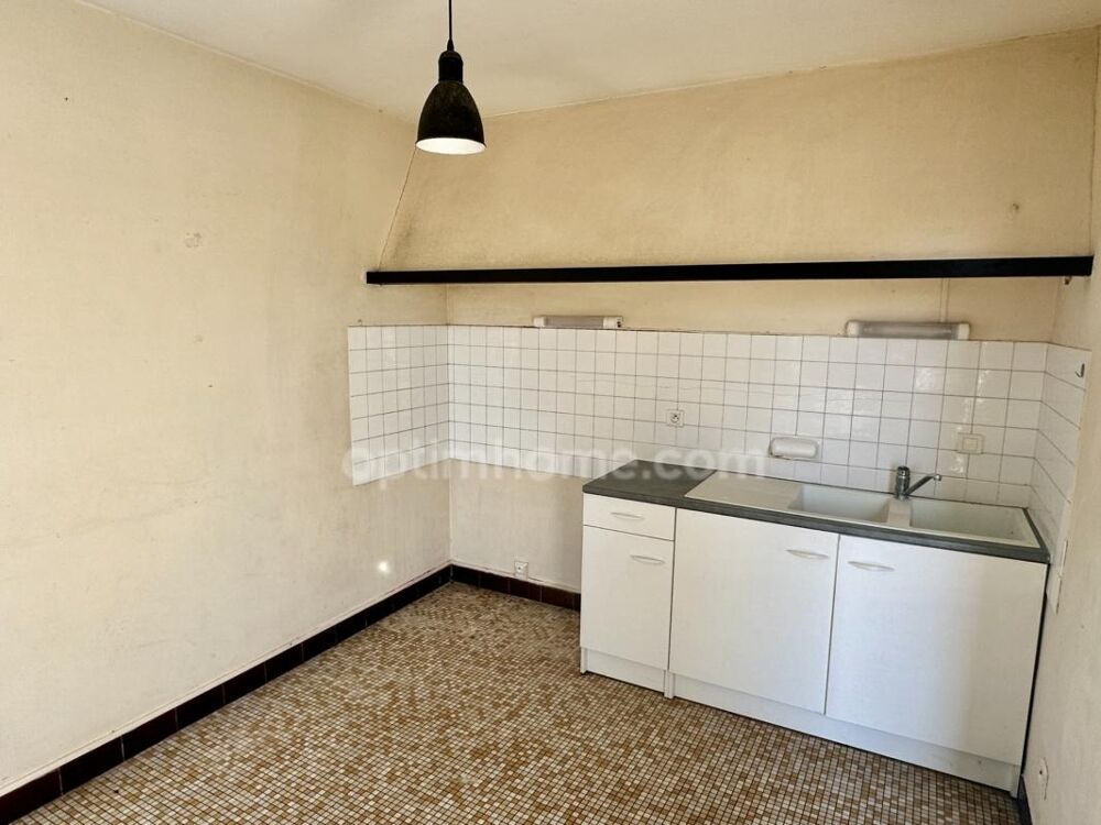Vente Maison Maison à rénover avec grand jardin – Fort potentiel – Verrières (86) Verrieres