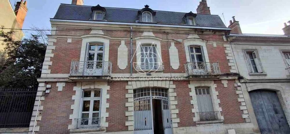 Rénovez cette maison de 143 m2 avec dépendances et deux jardins dans Tours