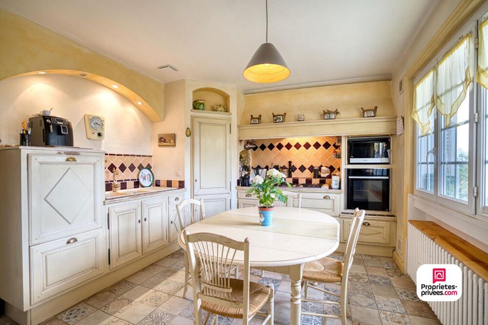 Vente Maison Maison familiale de 232 m² habitables + 170 m² de sous-sol aménageable -Communay Communay