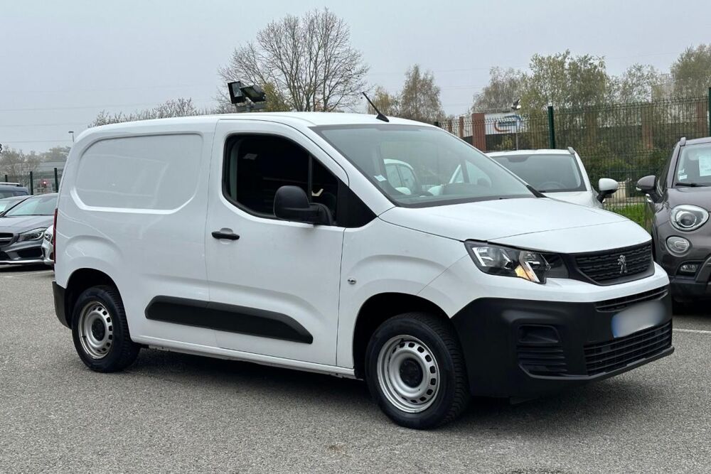 Partner FOURGON III 1.5 BLUEHDI 75 STANDARD 650KG PRIX TTC 2020 occasion 78240 Chambourcy