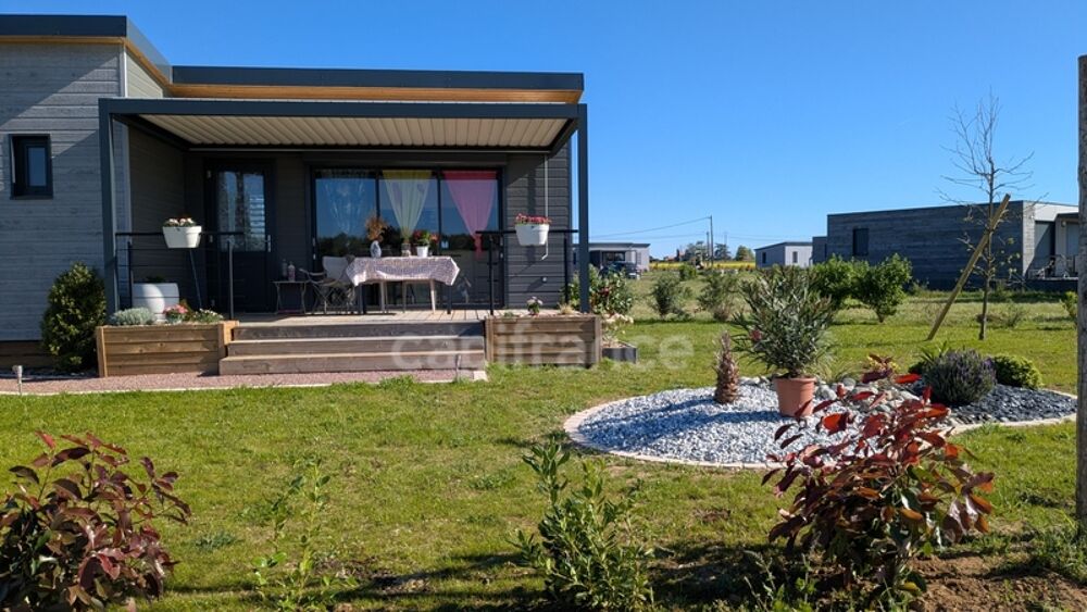 Viager libre - Maison/Chalet - 3 pièces SAINT ROMAIN DE BENET (17) - Terrain de 333m²