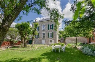  Propriété/château à vendre 13 pièces 397 m²