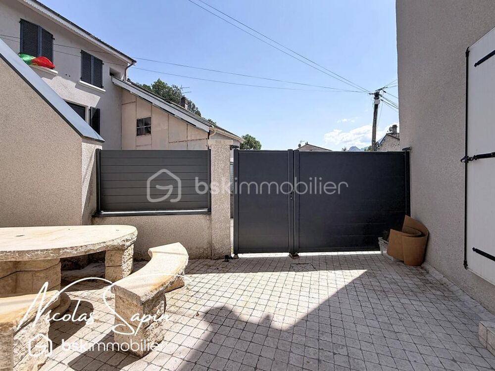 Vente Maison Maison de 160m2 avec 5 chambres plus bureau Varces allieres et risset