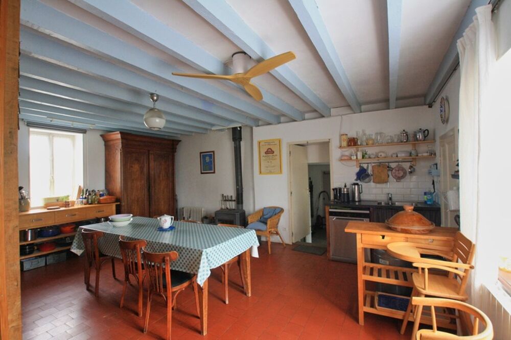 Maison de campagne, 3 chambres, sur un terrain de 4450 m²
