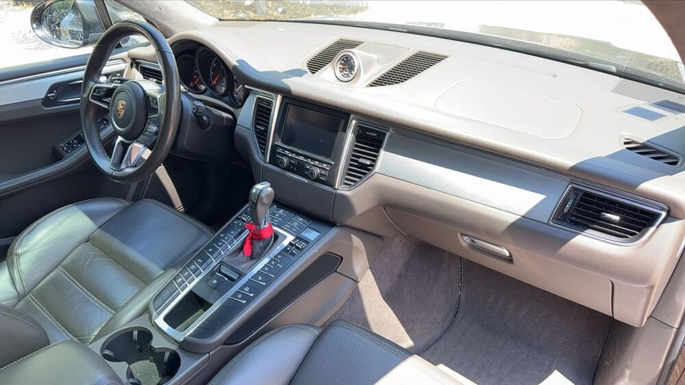 Macan I 3.6 Turbo 400 PDK7 . - Entretien constructeur Toit ouvrant 2015 occasion 83000 Toulon