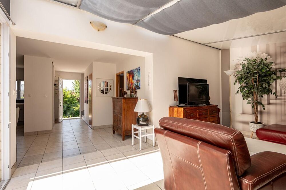LIEUX UNIQUES ® x PROPRIÉTÉS PRIVÉES PROPOSE MAISON DE 2011 HYPER-CENTRE ROMORANTIN 94.09 M²