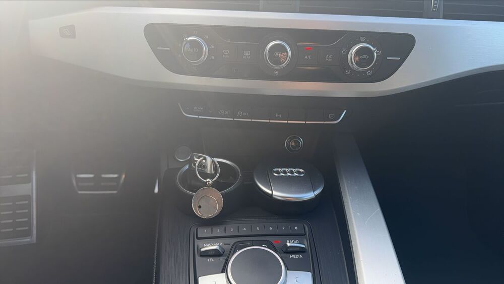 A4 3.0 TDI 218 S-Tronic 7 S line 2017 occasion 53000 Laval