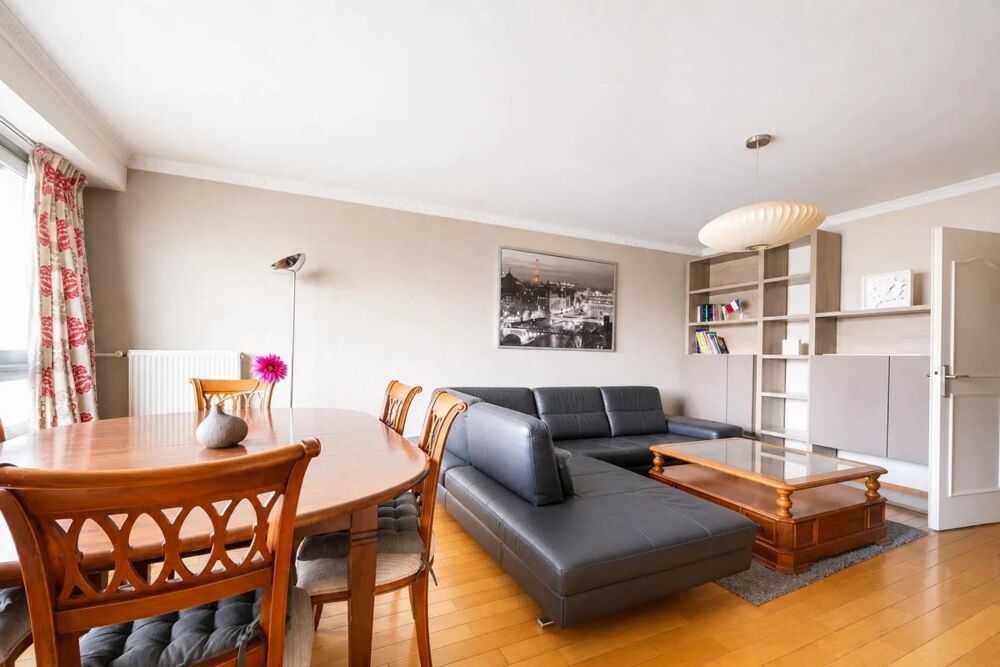Vente Appartement T3 de 75.7 m² avec parking à deux pas de la Défense Courbevoie