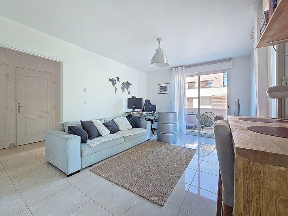 Charmant T2 avec balcon  Port Marianne - Montpellier